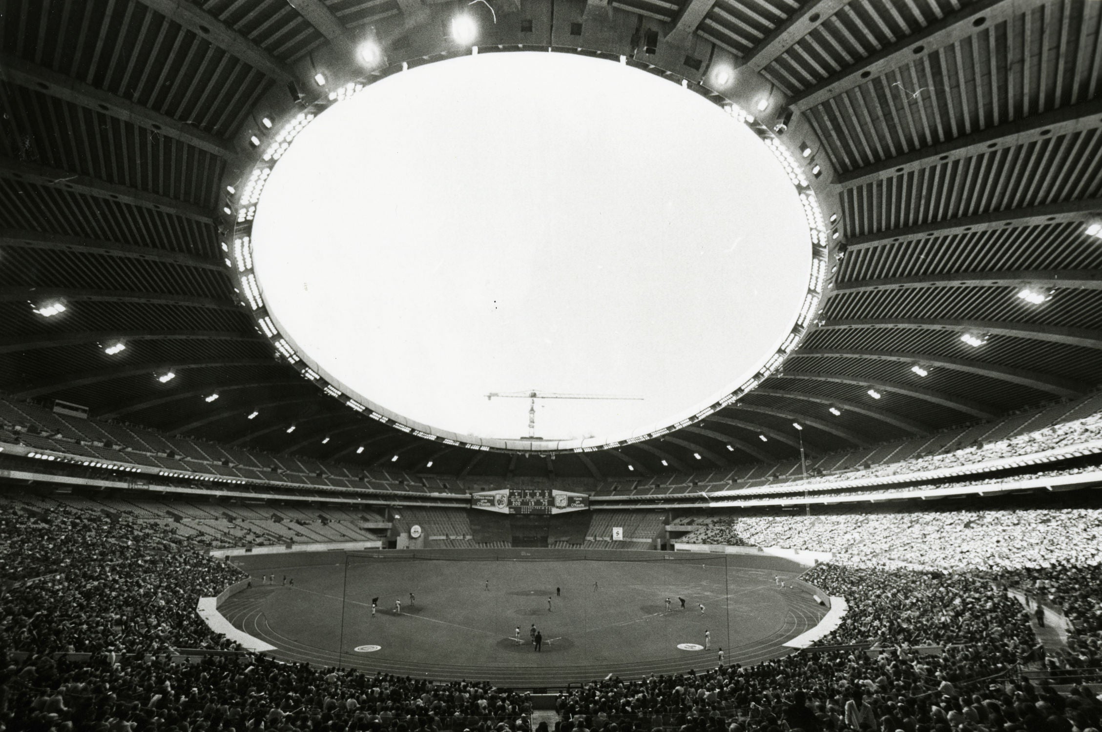 Willie Stargell blasts longest home run in Olympic Stadium ...