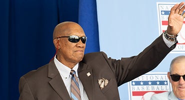 Fergie Jenkins introduced at 2023 Induction Ceremony