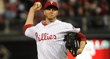 Roy Halladay pitches for Phillies