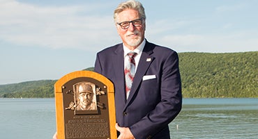 Jack Morris holds his Hall of Fame plaque