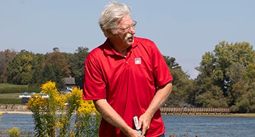 Jack Morris golfing