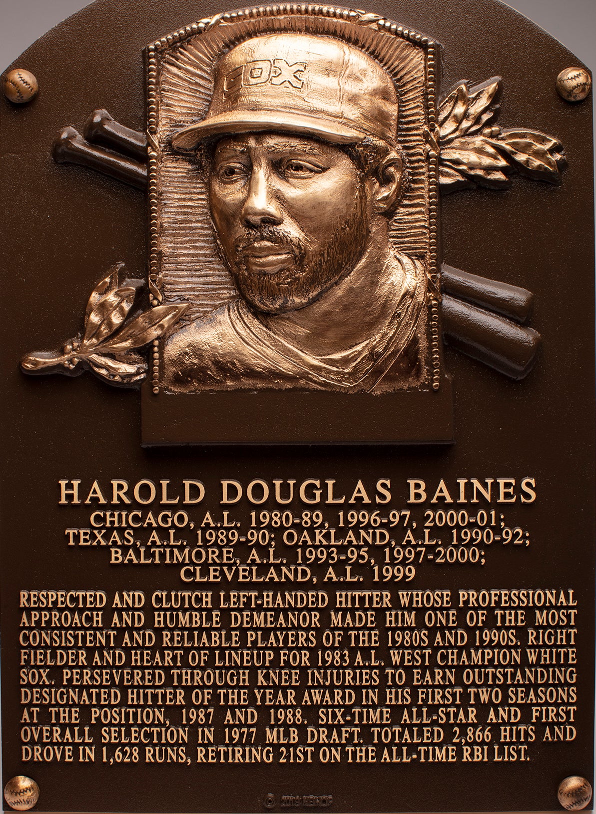 Harold Baines Hall of Fame plaque