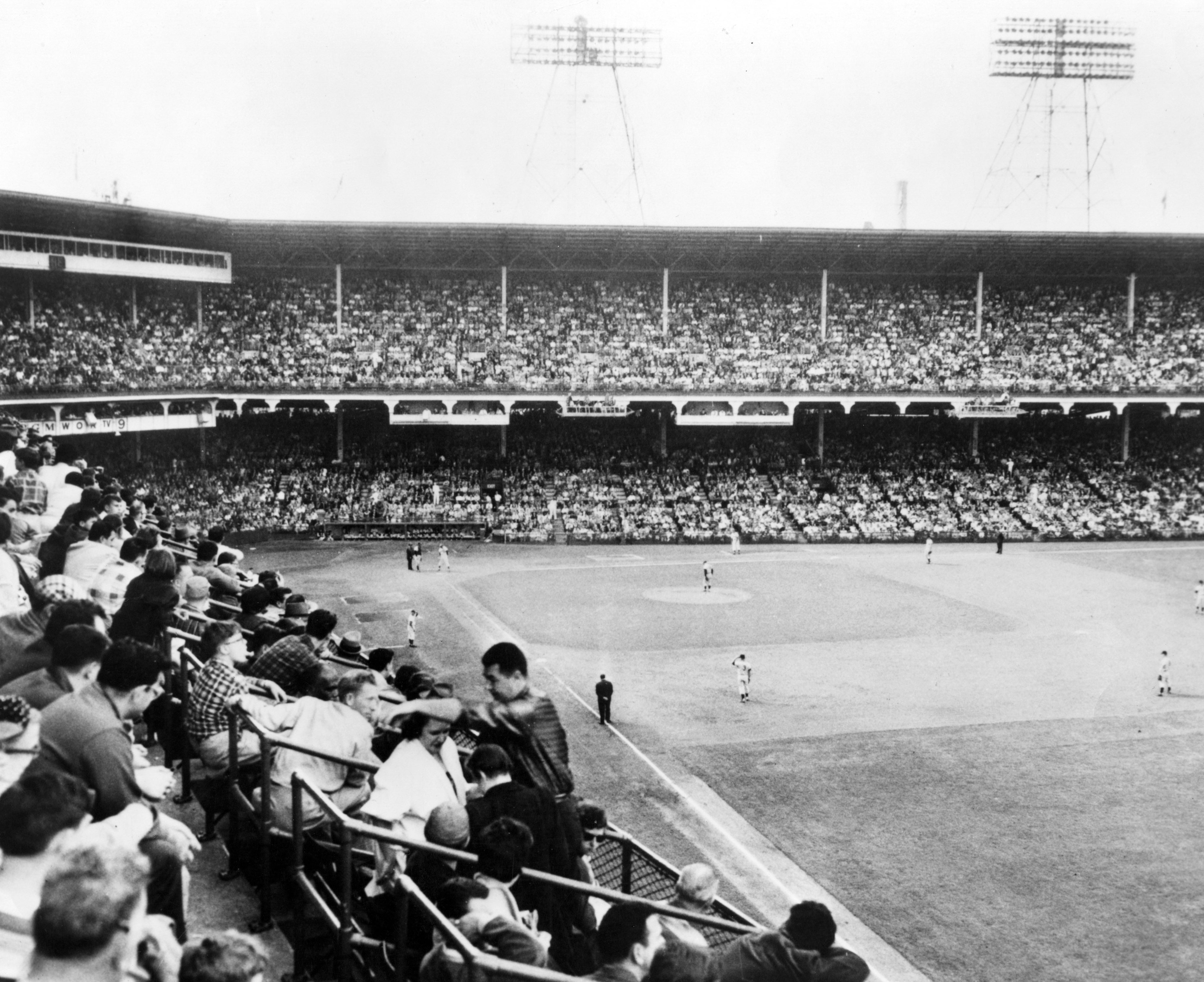 Dodgers win final game at Ebbets Field