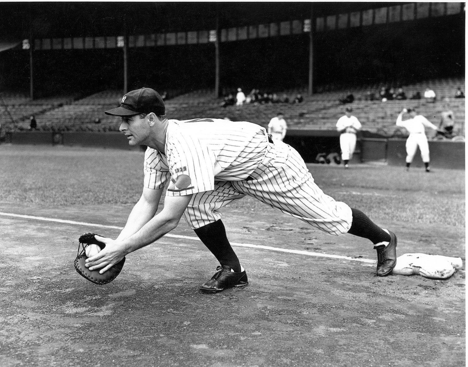 Lou Gehrig appears in his 2,000th consecutive game for the Yankees