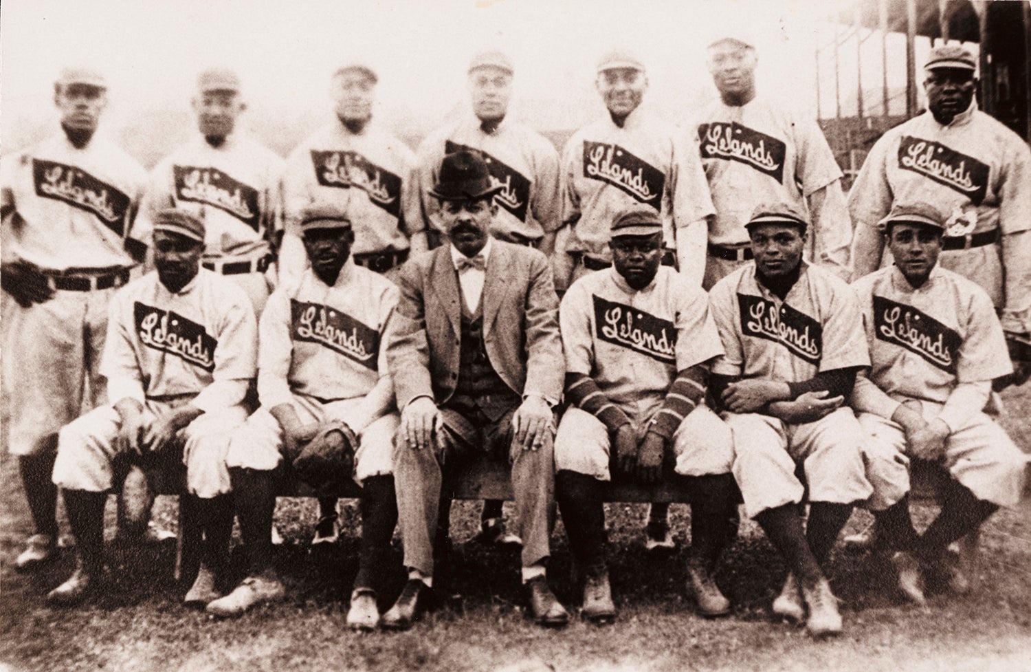 Pictures tell tale of Negro League legends