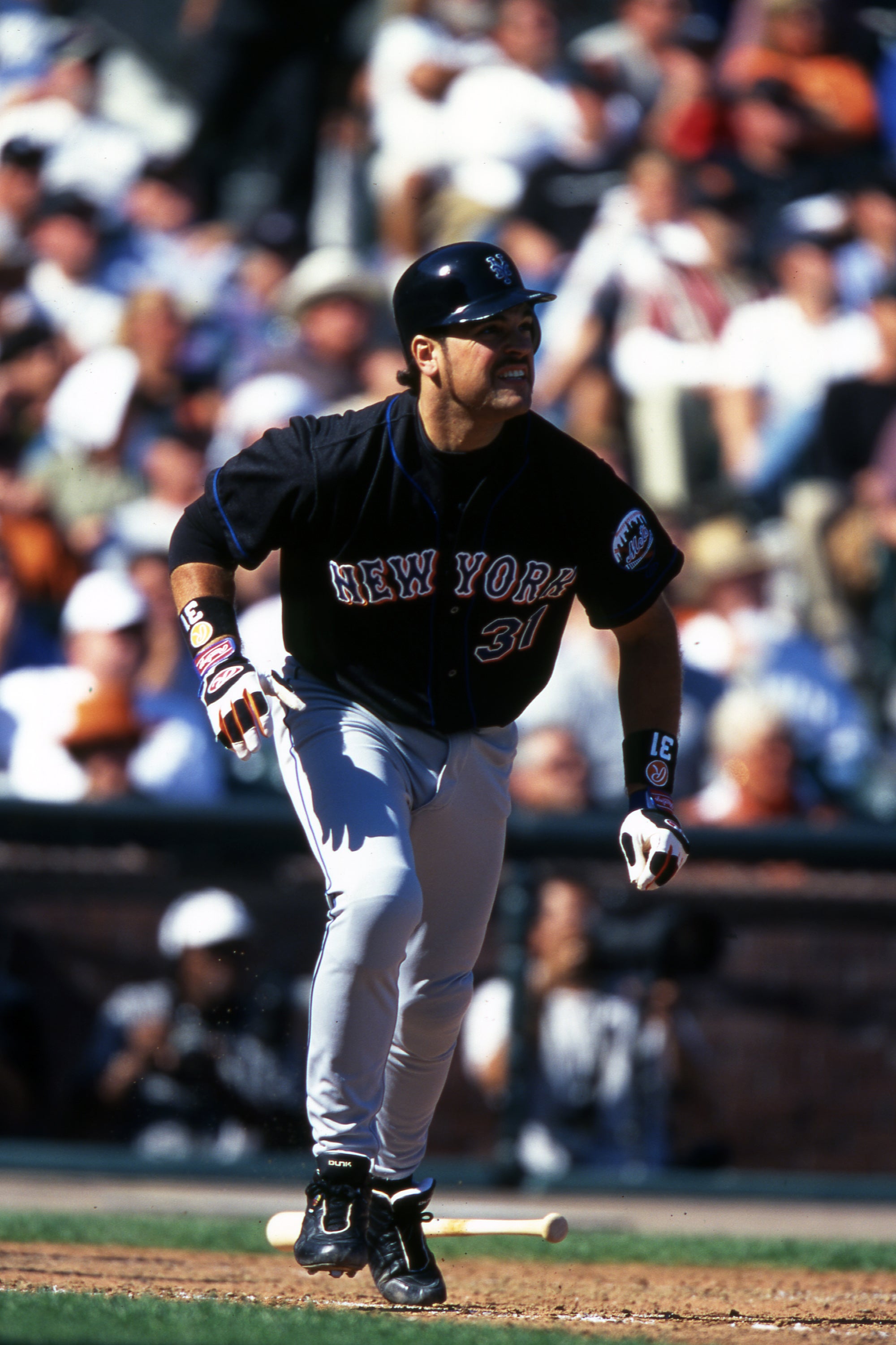 Former Oakland A's DH Mike Piazza elected into Baseball Hall of Fame -  Athletics Nation