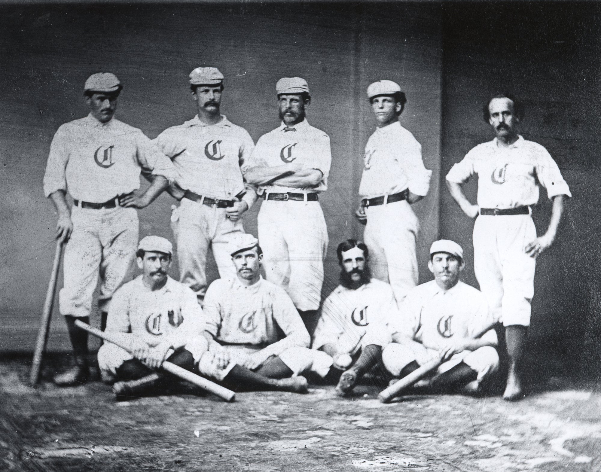 Cincinnati Red Stockings become first professional baseball team