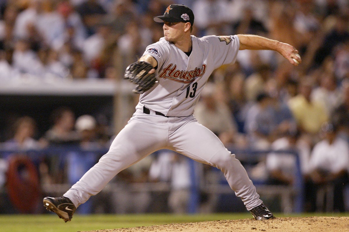 Billy Wagner pitches for Houston