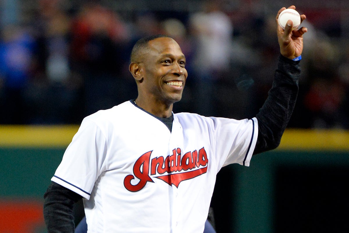 Kenny Lofton throws first pitch during 2016 World Series