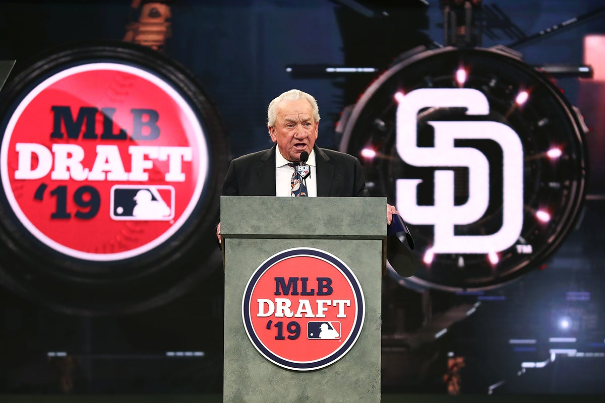 Randy Jones speaks at 2019 MLB Draft podium