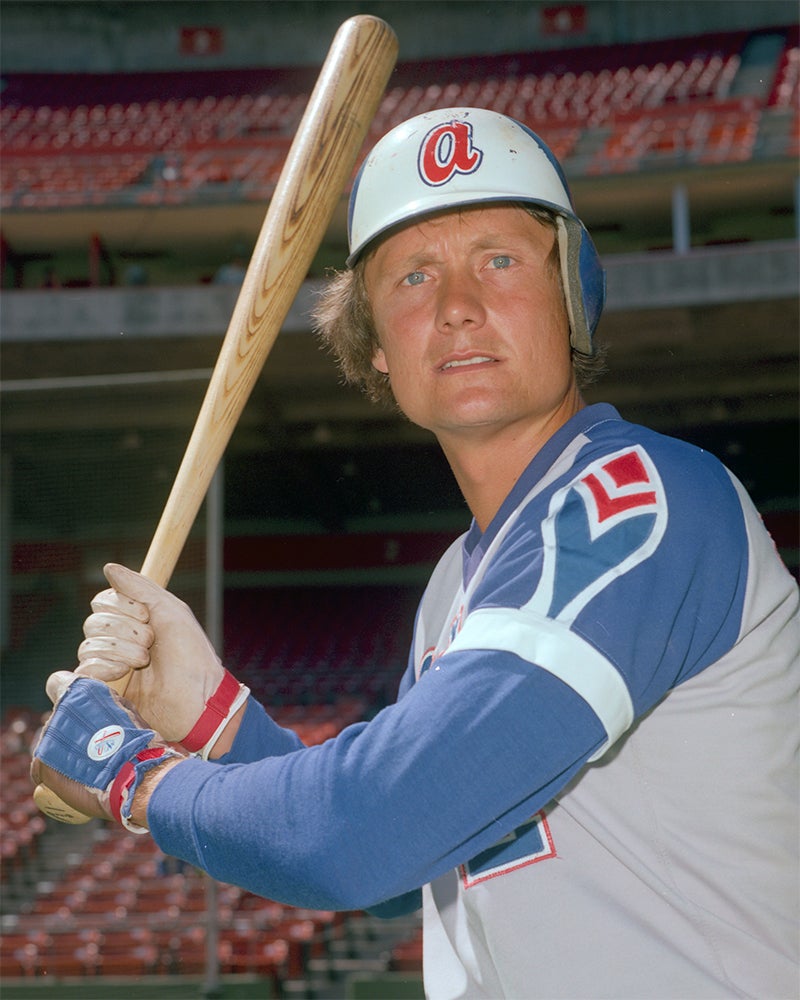 Batting portrait of Tom Paciorek in Braves uniform