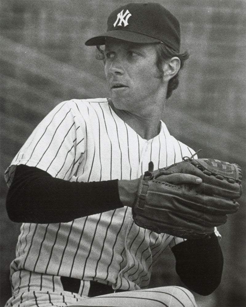 Larry Gura pitches for Yankees