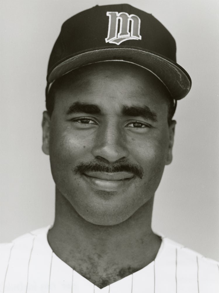 Head and shoulders portrait of Shane Mack in Twins uniform