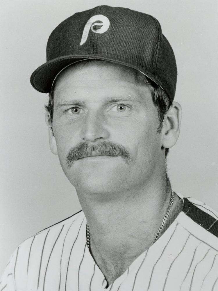Head and shoulders portrait of Larry Andersen in Phillies uniform