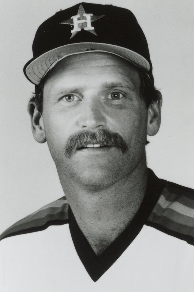 Head and shoulders portrait of Larry Andersen in Astros uniform