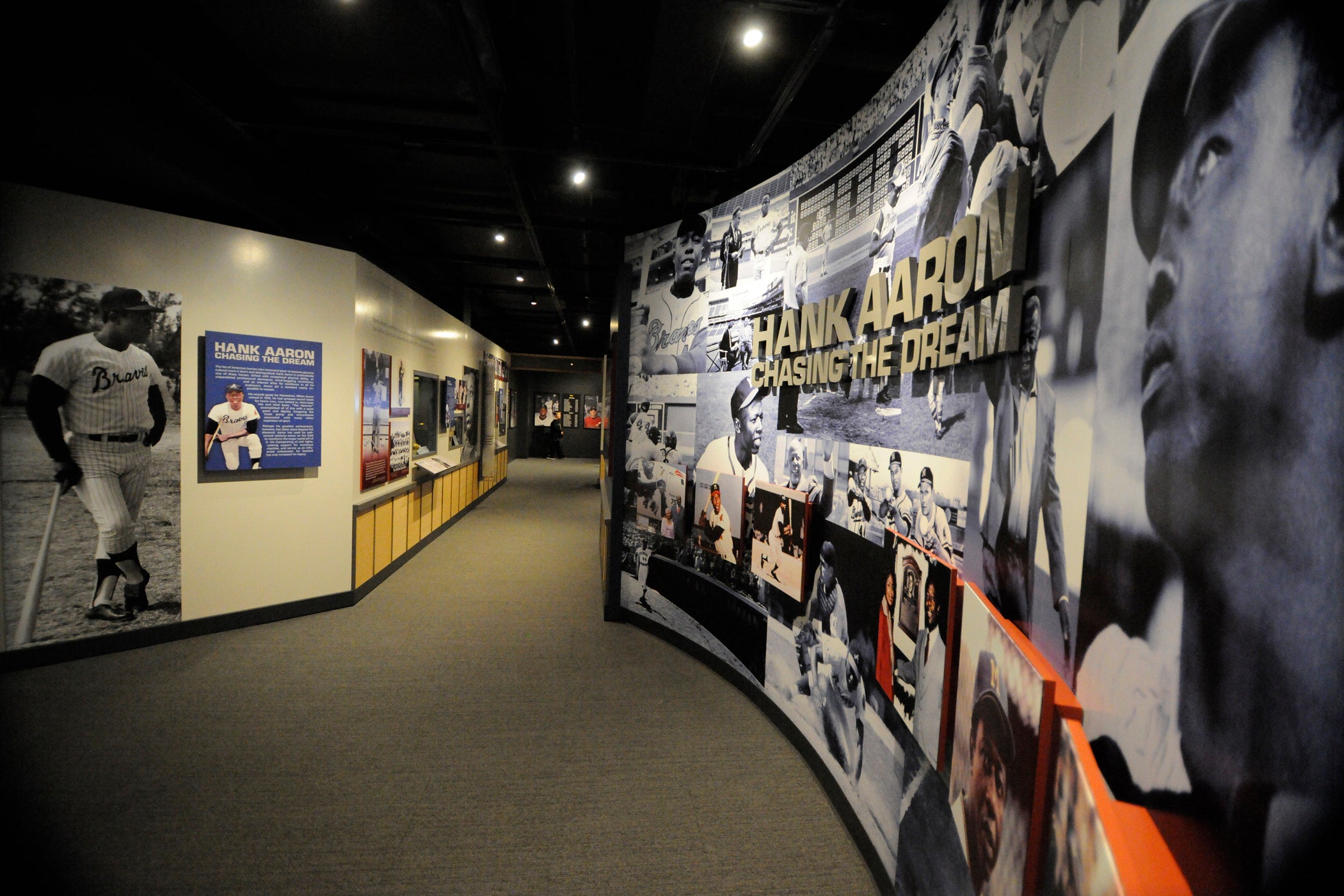 Hank Aaron: Chasing the Dream exhibit entry.