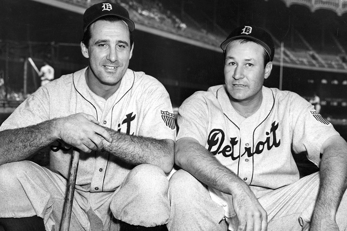 Hank Greenberg and Rudy York in Tigers dugout