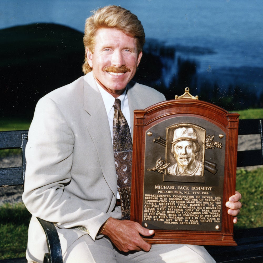 Mike Schmidt holds Hall of Fame plaque