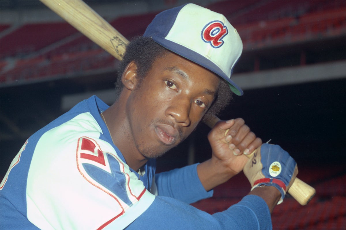 Batting portrait of Rowland Office in Braves uniform