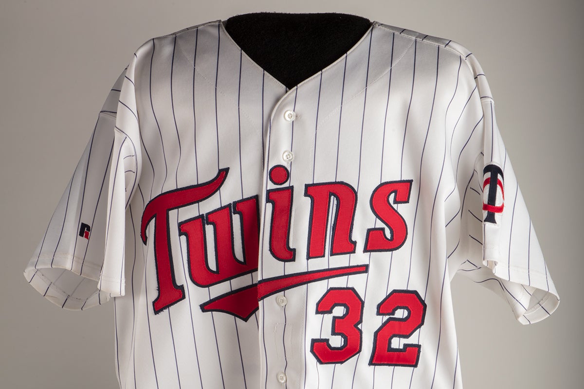 Twins jersey worn by Dave Winfield on Sept. 16, 1993, during his 3,000-hit game