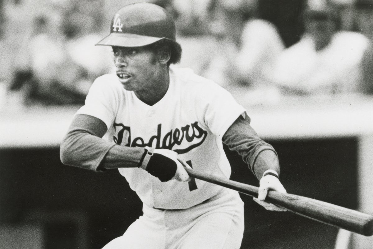 Derrel Thomas bunts for Dodgers