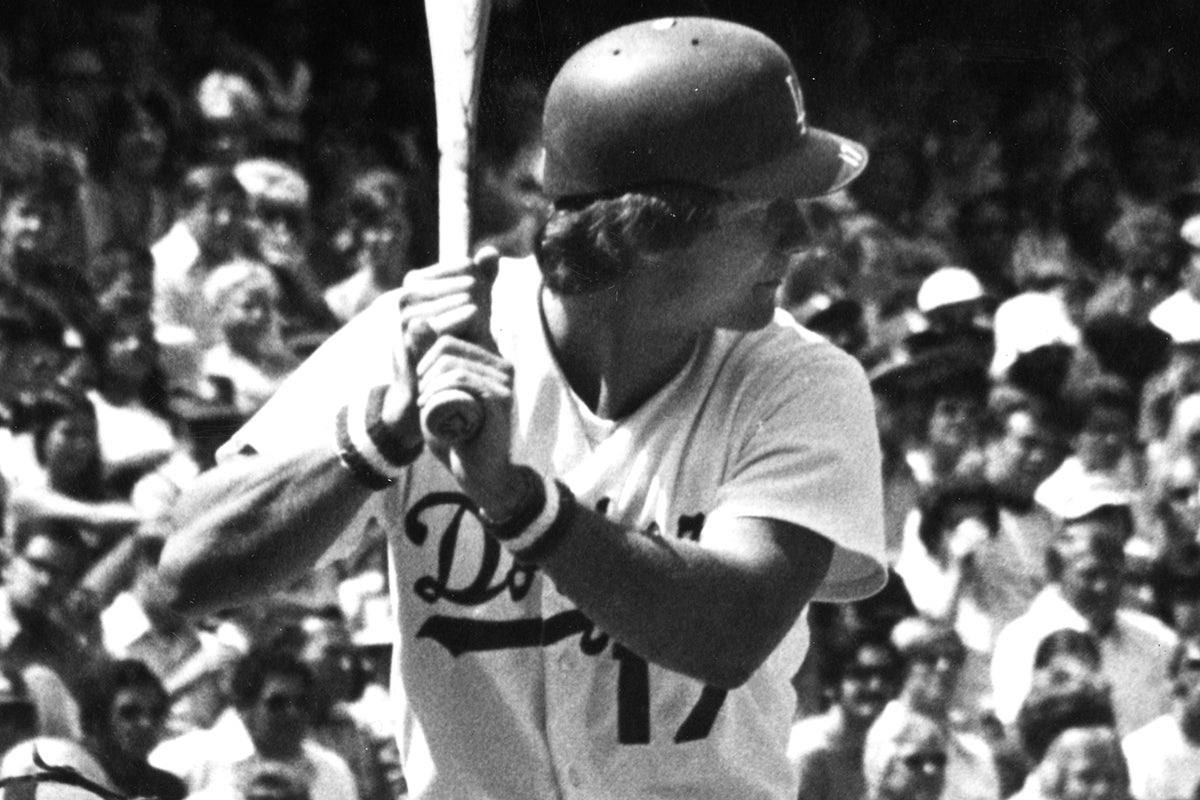 Tom Paciorek bats for Dodgers