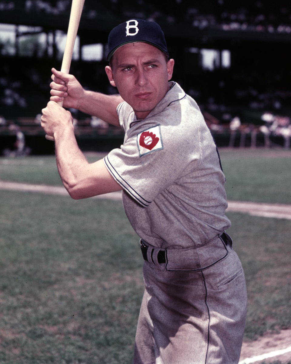 Gil Hodges batting portrait