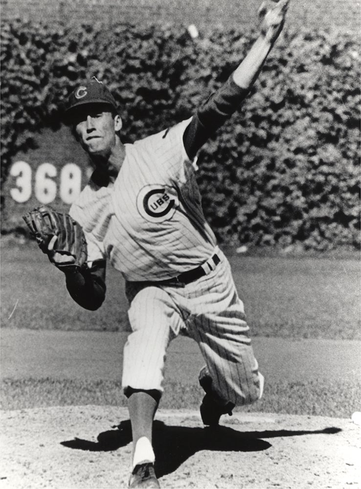 Ken Holtzman pitches for Cubs