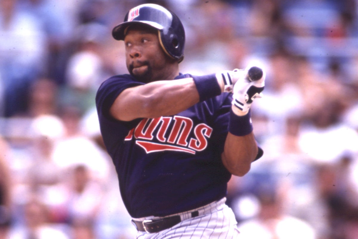 Kirby Puckett bats for Twins