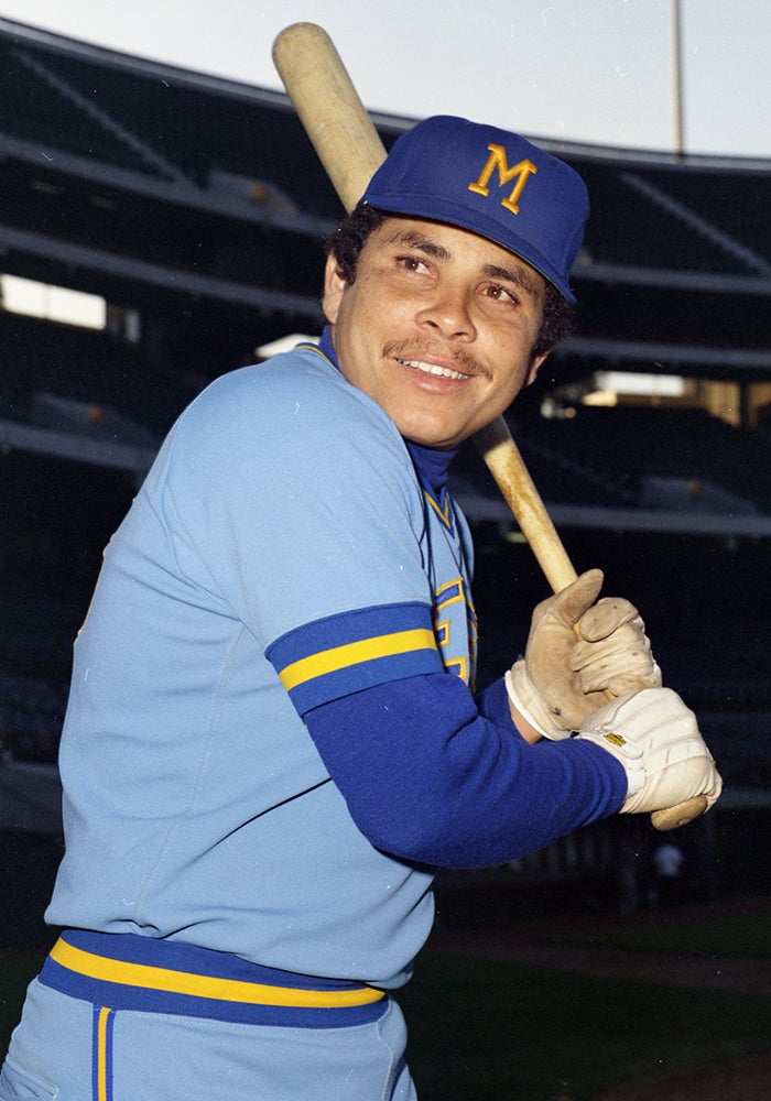 Batting portrait of Ellie Rodríguez in Brewers uniform