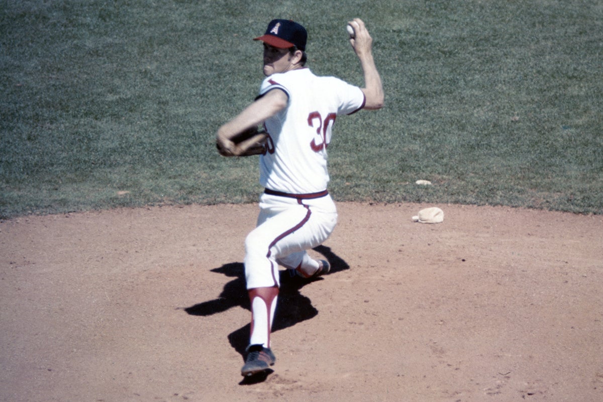 Nolan Ryan pitches for Angels