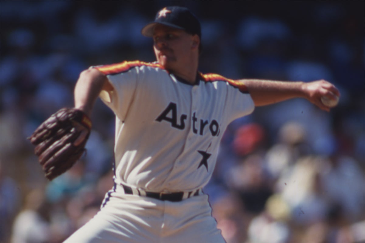 Greg Swindell pitches for Astros