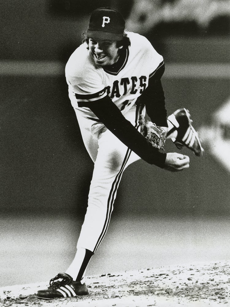 Bob Walk pitches for Pirates