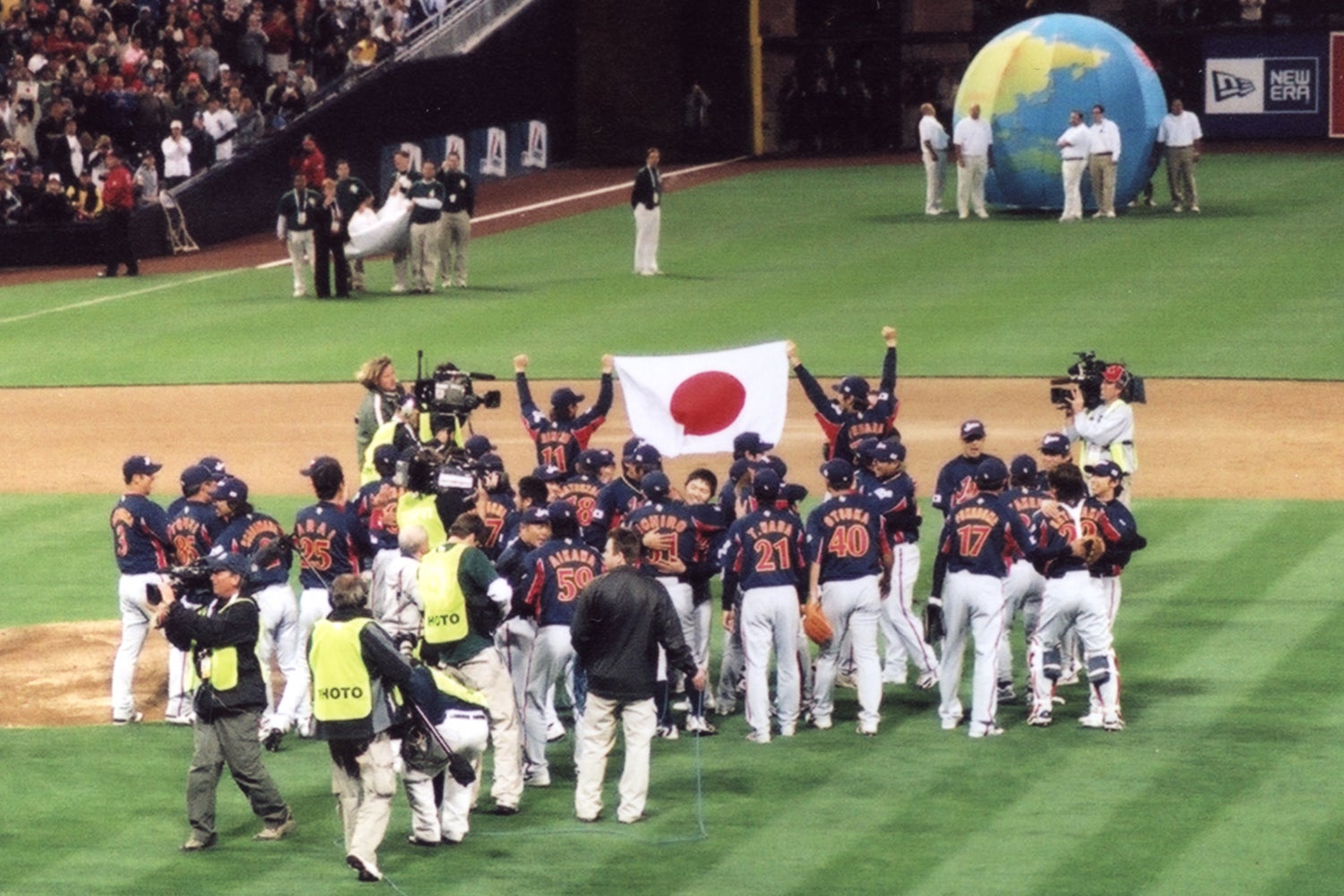 Japan celebrates 2006 World Baseball Classic victory