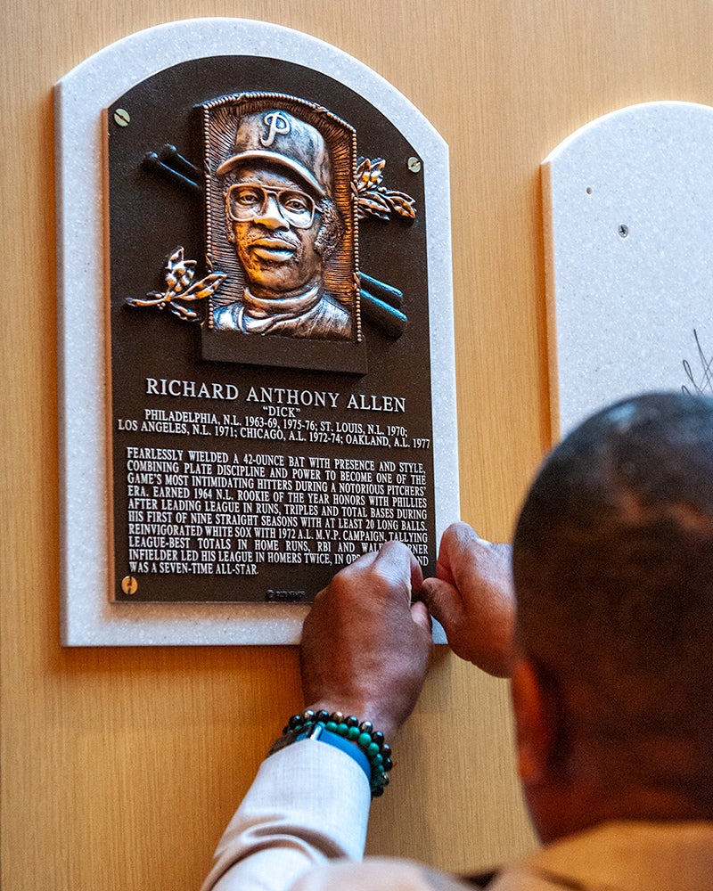 Dick Allen plaque installed in Hall of Fame