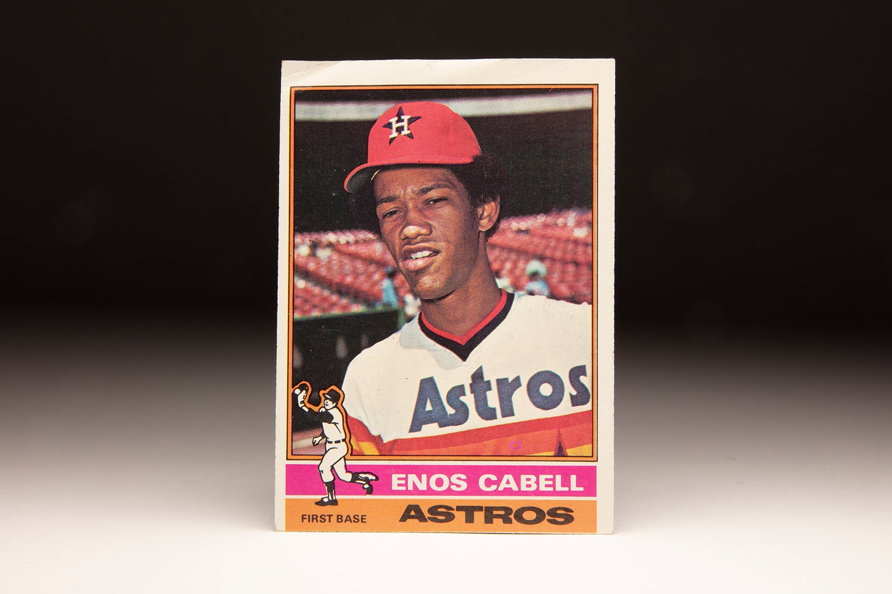 Front of 1976 Topps Enos Cabell card