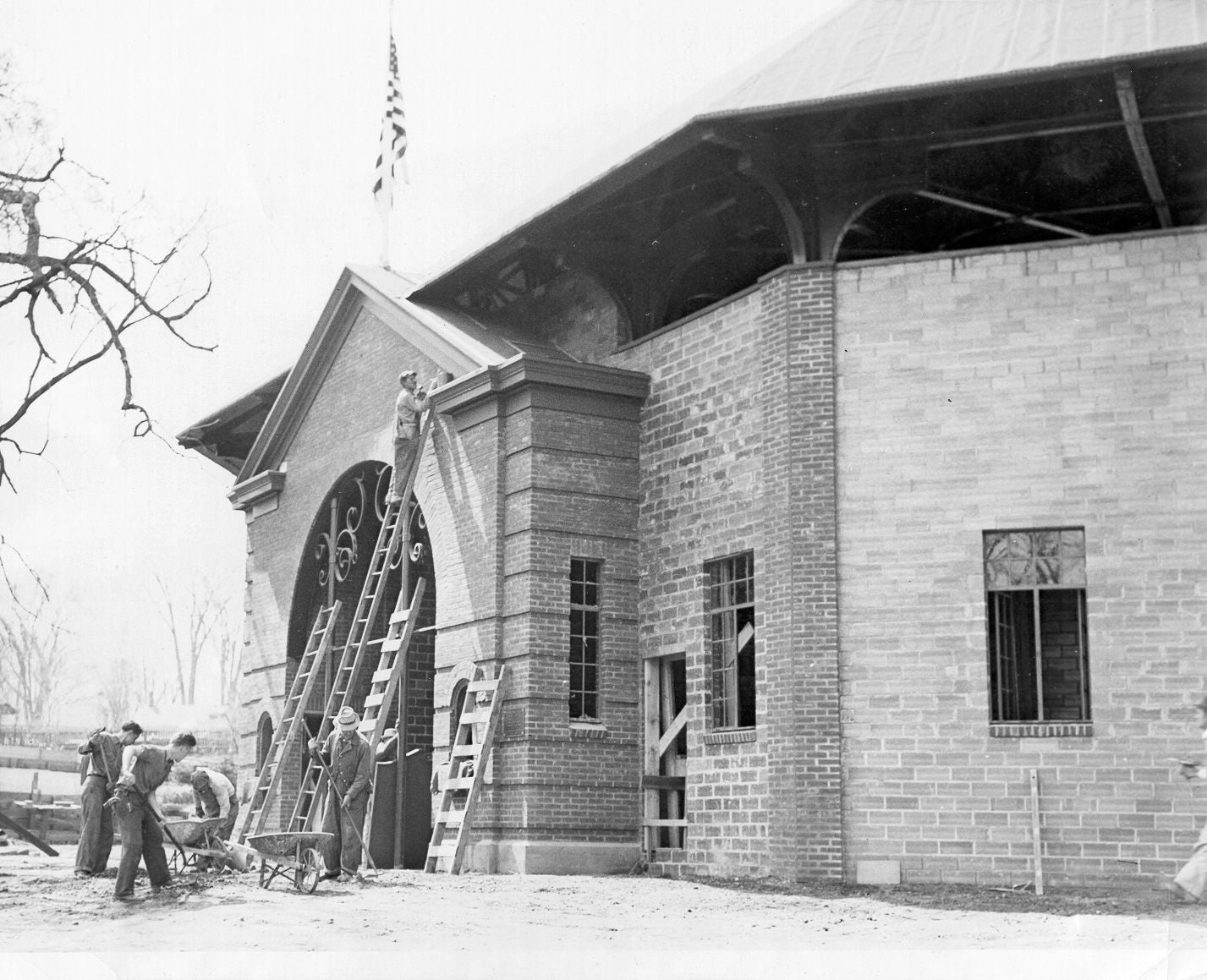 Afbeeldingsresultaat voor Doubleday field entrance