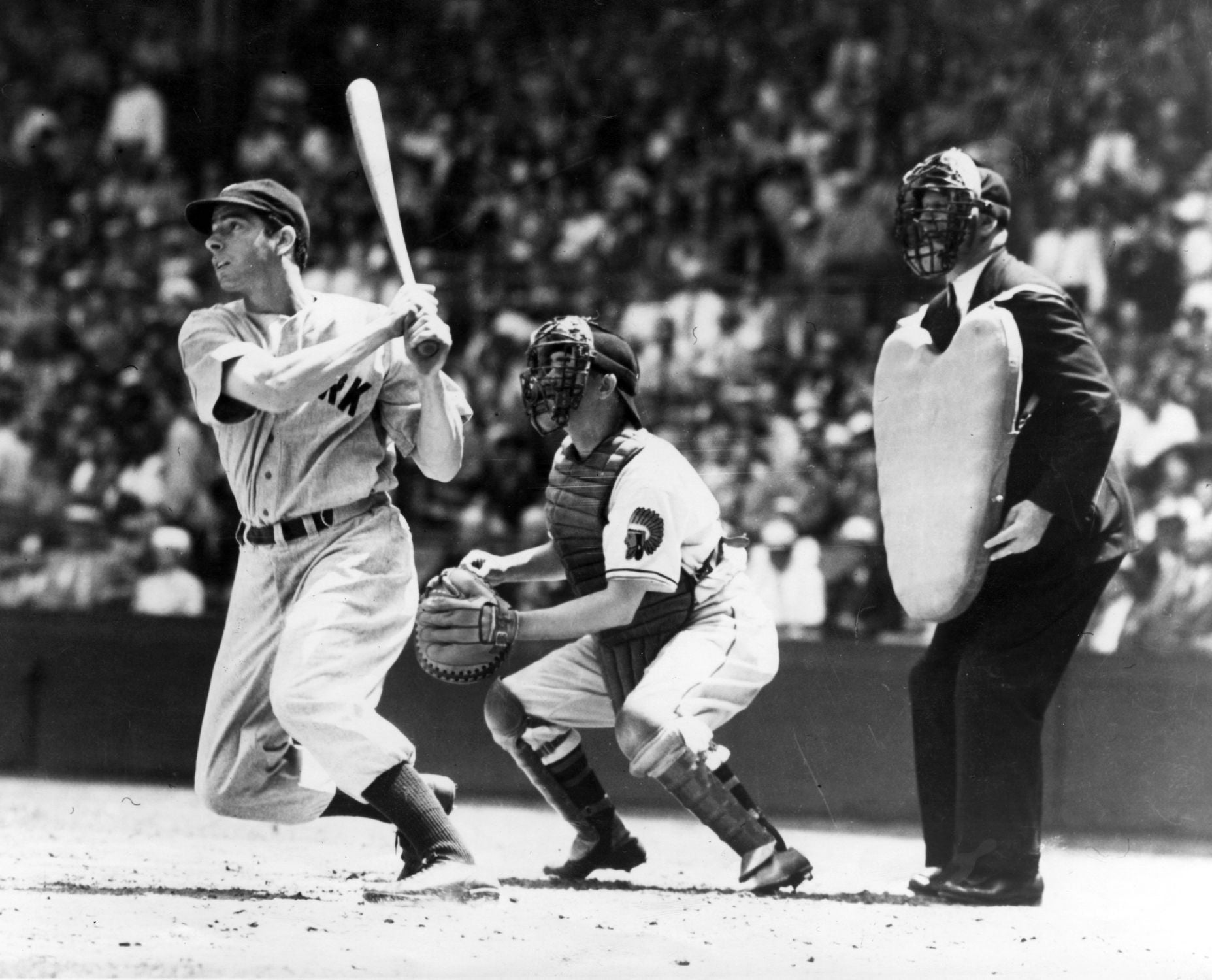 consecutive game hit streak