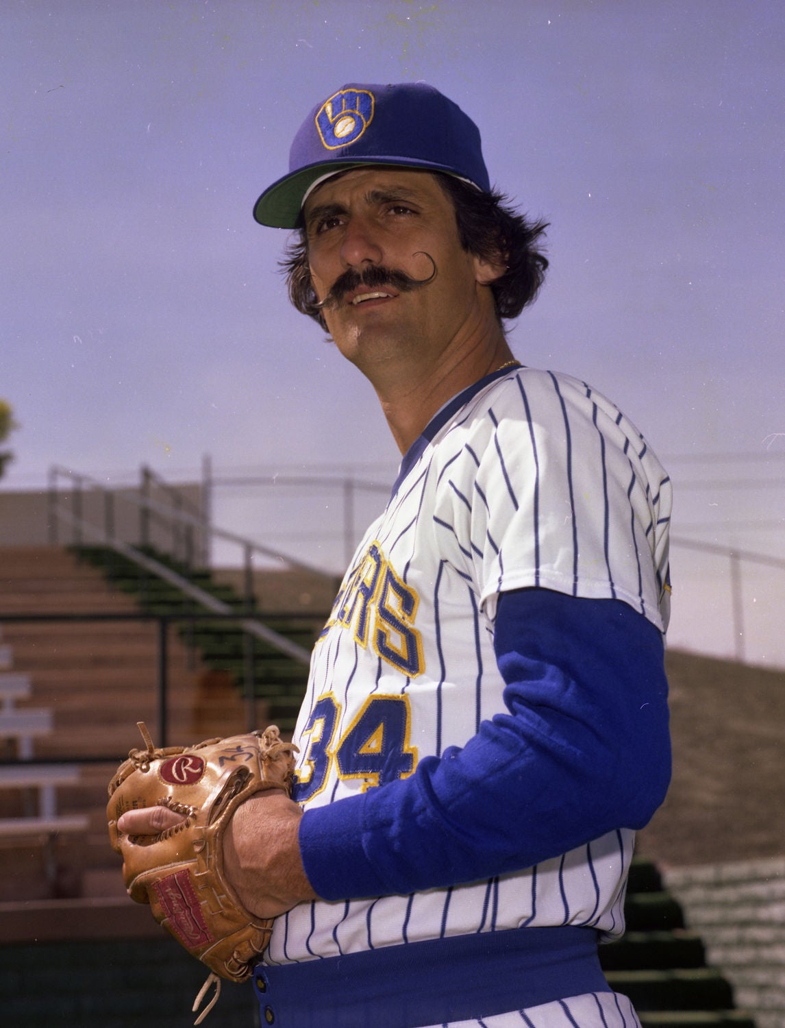 Rollie Fingers becomes the first 