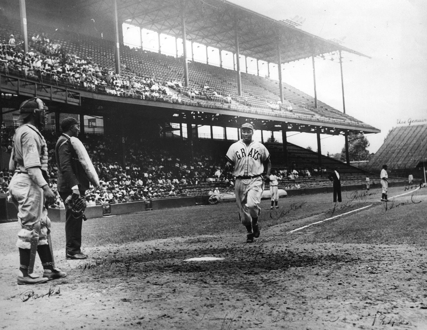 Buck Leonard and Josh Gibson are elected to the Hall of Fame Baseball