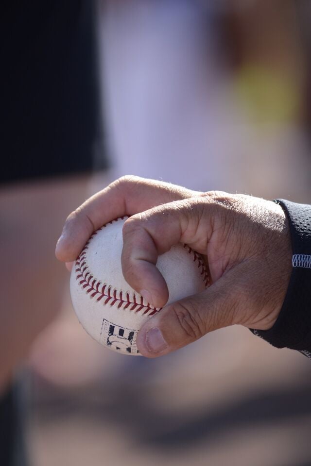 Hall of Famers relax and PLAY in Coop Baseball Hall of Fame