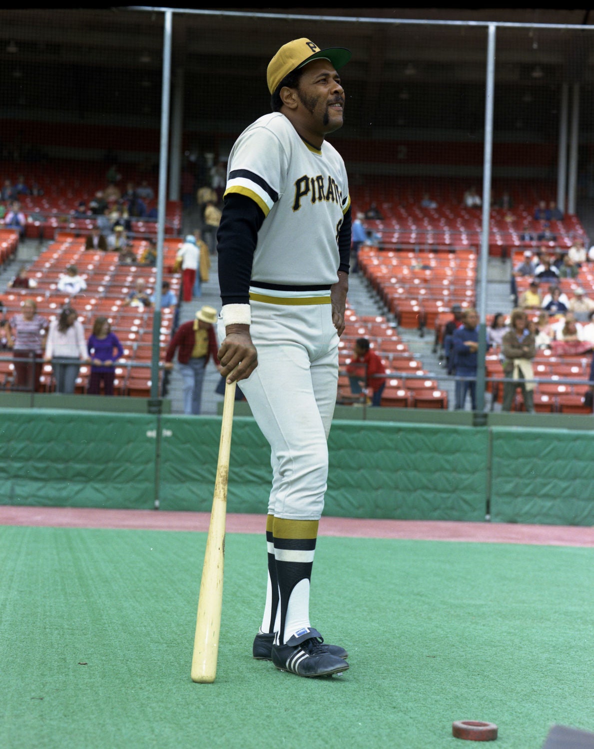 Manny Sanguillen Crouching Behind Home Plate Unsigned 8X10 Photo