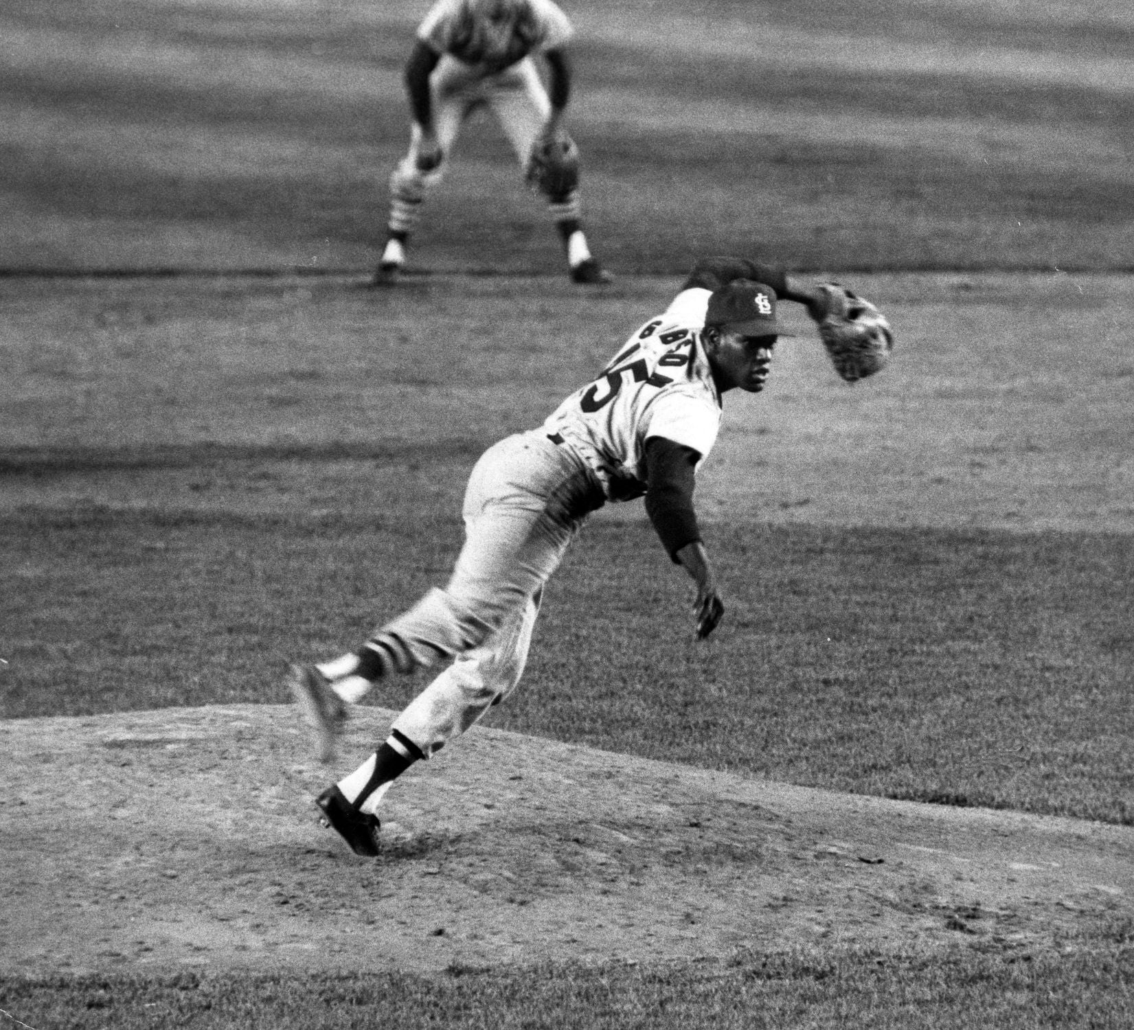 Bob Gibson wills Cardinals to Game 7 victory in 1964 World Series | Baseball Hall of Fame
