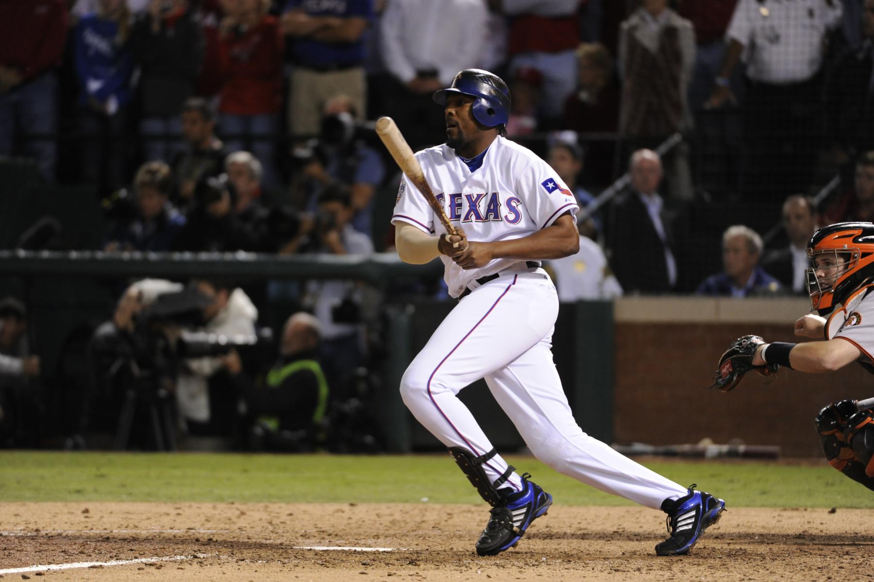 Rangers appear to be leader to sign Vladimir Guerrero's son, Pablo