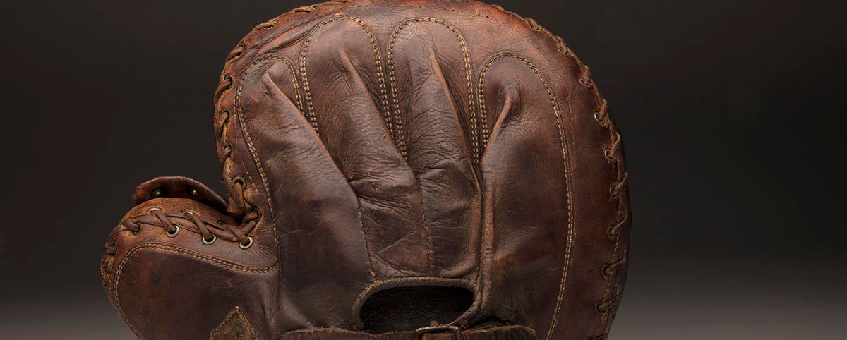 youth left handed catchers mitt