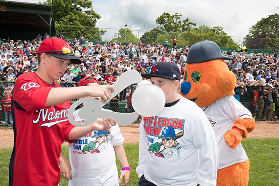 Young fans participate in the Big League Chew-sponsored bubble gum blowing contest during the 2017 Hall of Fame Classic legends game (Jean Fruth / National Baseball Hall of Fame and Museum) 