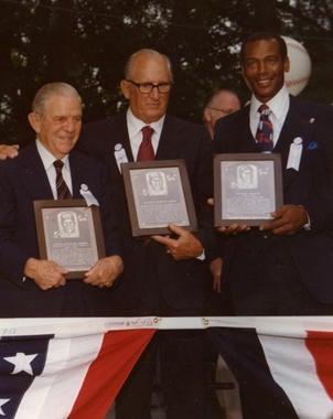 Al Lopez stands between Ernie Banks (right) and Joe Sewell at the 1977 Hall of Fame Induction Ceremony in Cooperstown. Lopez passed away on Oct. 30, 2005, living to be the oldest Hall of Famer at 97 years and 71 days before Bobby Doerr surpassed that mark on June 18, 2015. BL-1206-92 (National Baseball Hall of Fame Library)