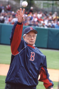 Dom DiMaggio throws out the ceremonial first pitch of the 2005 Hall of Game. (Tom Ryder/National Baseball Hall of Fame and Museum)