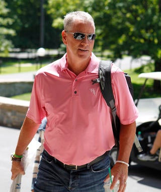Tom Glavine arrives in Cooperstown for Hall of Fame Weekend 2016. (Larry Brunt/National Baseball Hall of Fame and Museum) 