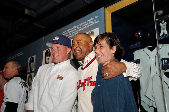 Fans meet Hall of Fame shortstop Ozzie Smith during 'A Night at the Museum' at the 2015 Hall of Fame Classic Weekend in Cooperstown, N.Y. (Milo Stewart, Jr. / National Baseball Hall of Fame)